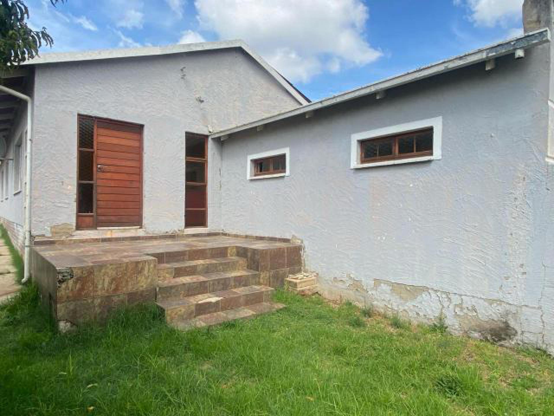 Front View of property in Roodepoort