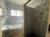 Bathroom 1 of property in Roodepoort