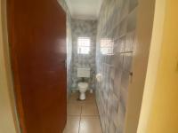 Bathroom 1 of property in Roodepoort