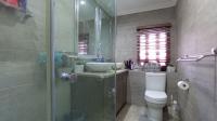 Main Bathroom - 6 square meters of property in Ferndale - JHB