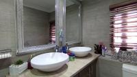 Main Bathroom - 6 square meters of property in Ferndale - JHB