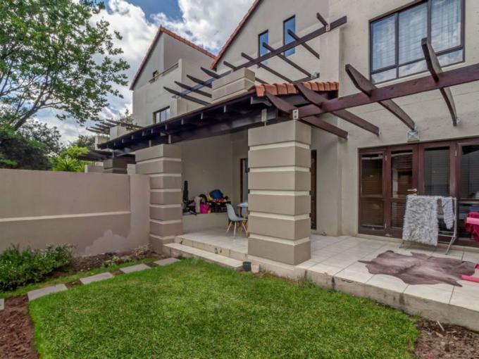 2 Bedroom Apartment for Sale For Sale in Fourways - MR619414