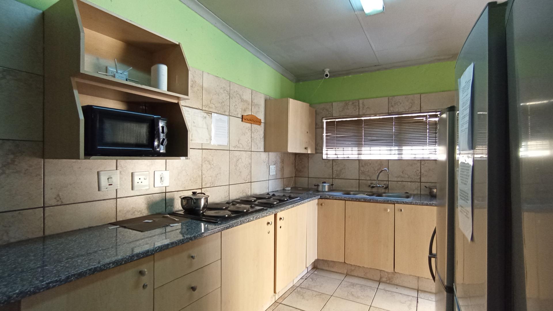 Kitchen - 14 square meters of property in Hurst Hill