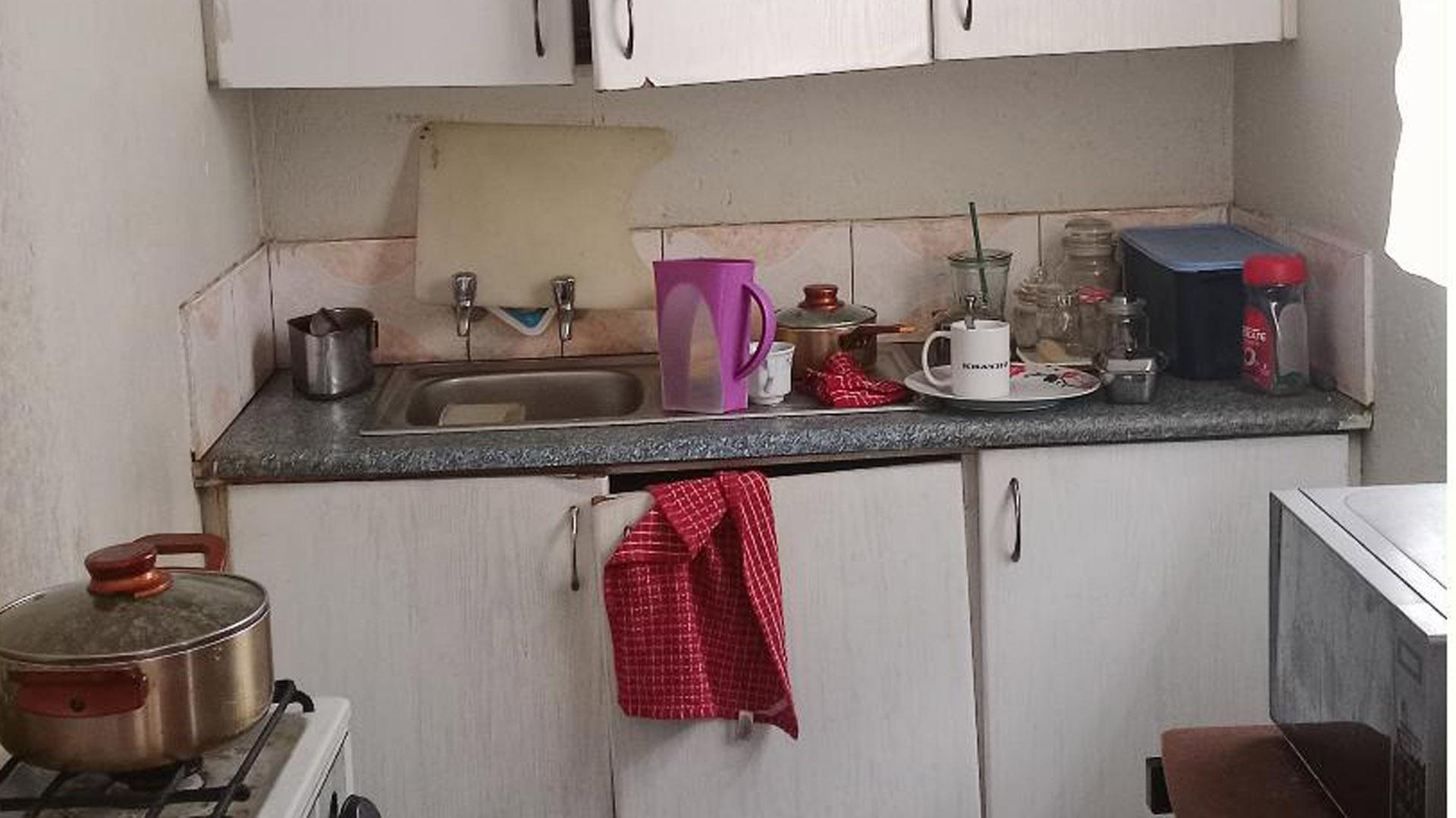 Kitchen of property in Protea Glen