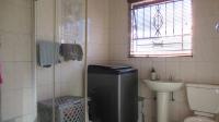 Bathroom 1 - 5 square meters of property in Protea Glen