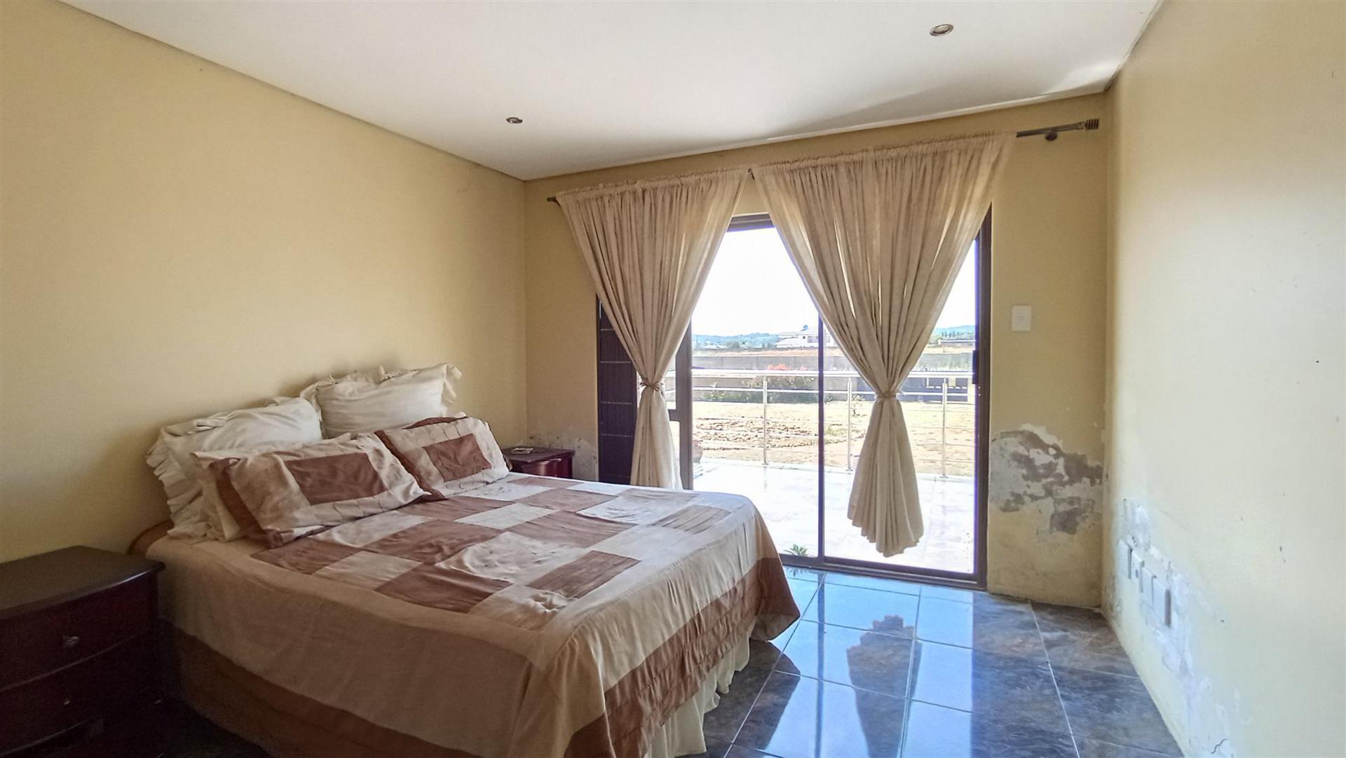 Bed Room 3 - 15 square meters of property in Rietvlei View Country Estates