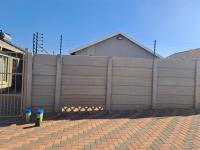 Front View of property in Palm Ridge