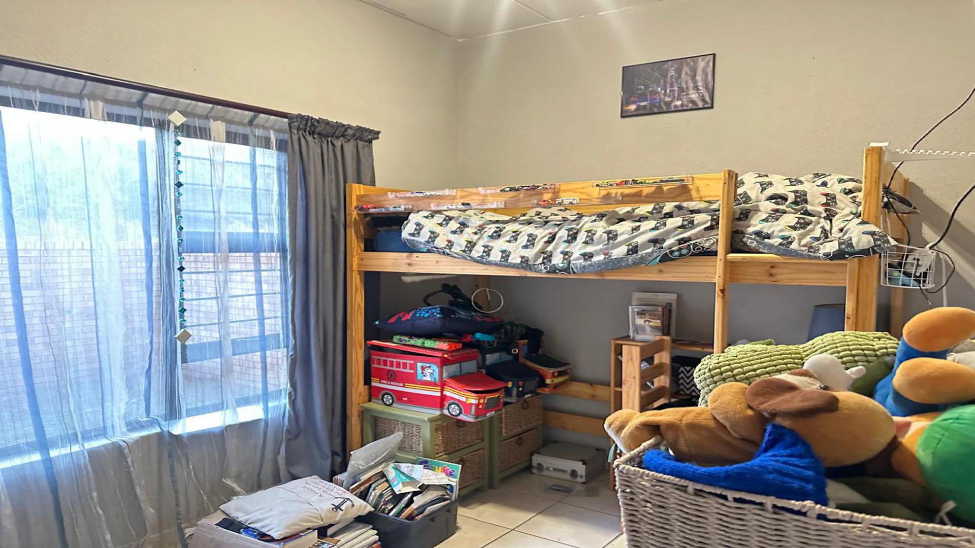 Bed Room 3 of property in Norton Small Farms