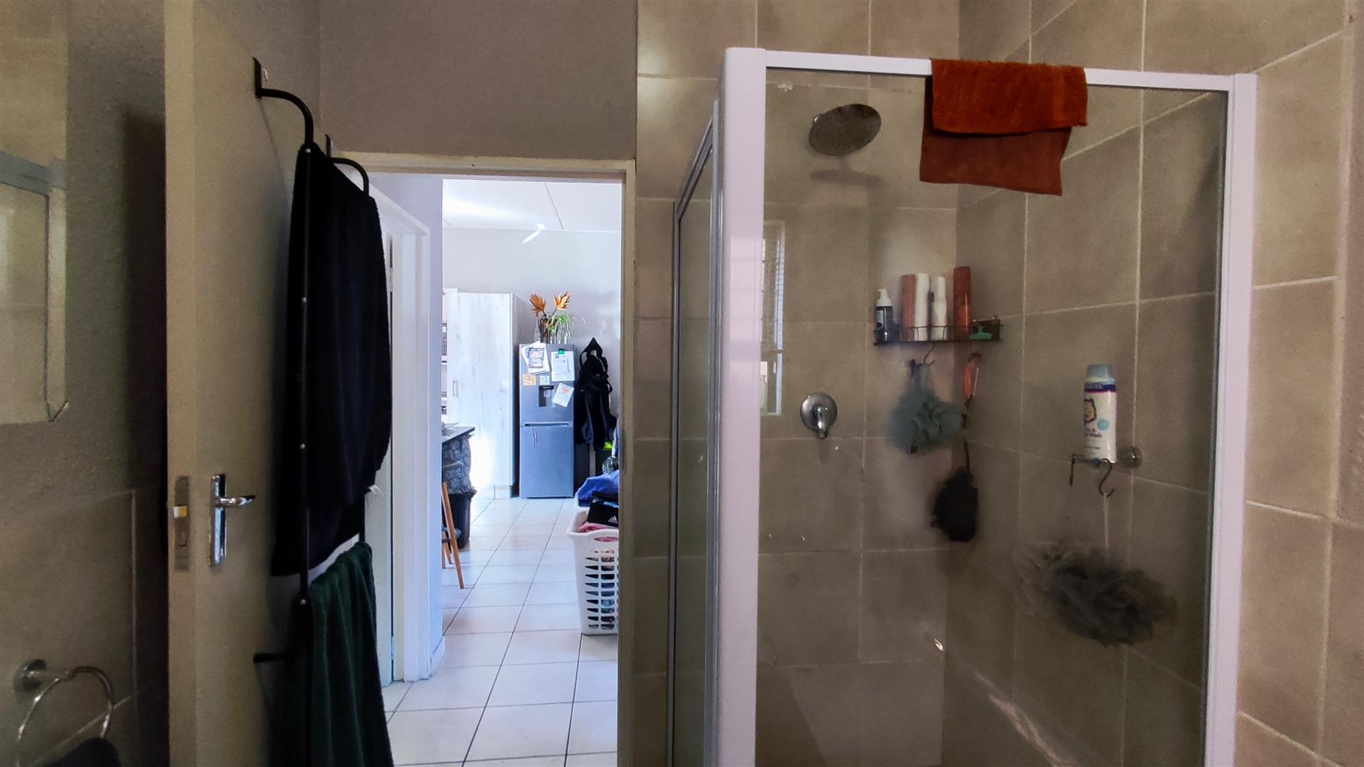 Bathroom 1 - 6 square meters of property in Norton Small Farms