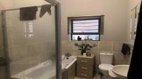 Bathroom 1 of property in Norton Small Farms