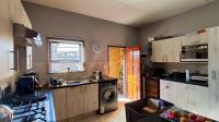 Kitchen - 15 square meters of property in Norton Small Farms