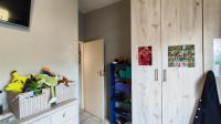 Bed Room 1 - 12 square meters of property in Norton Small Farms