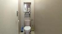 Bathroom 1 - 8 square meters of property in Blairgowrie