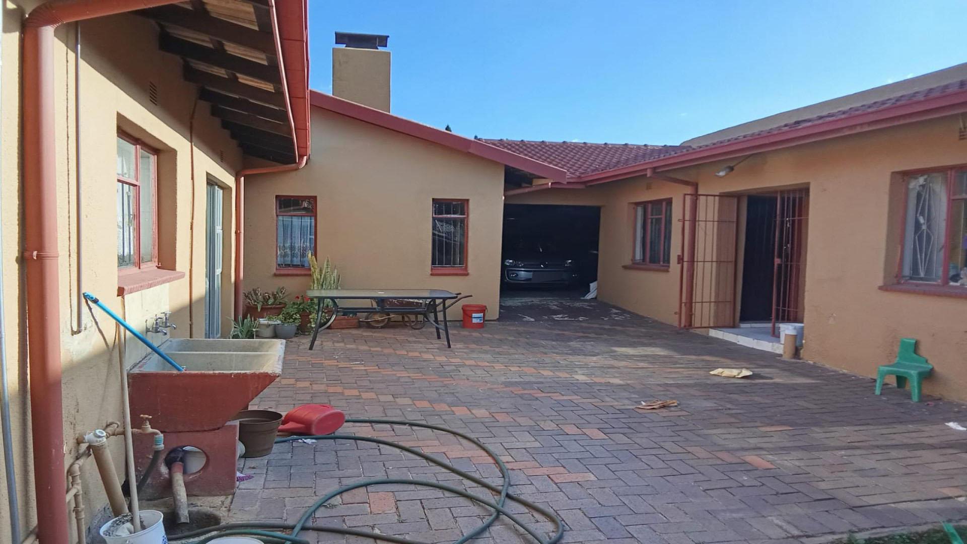 Backyard of property in Diepkloof