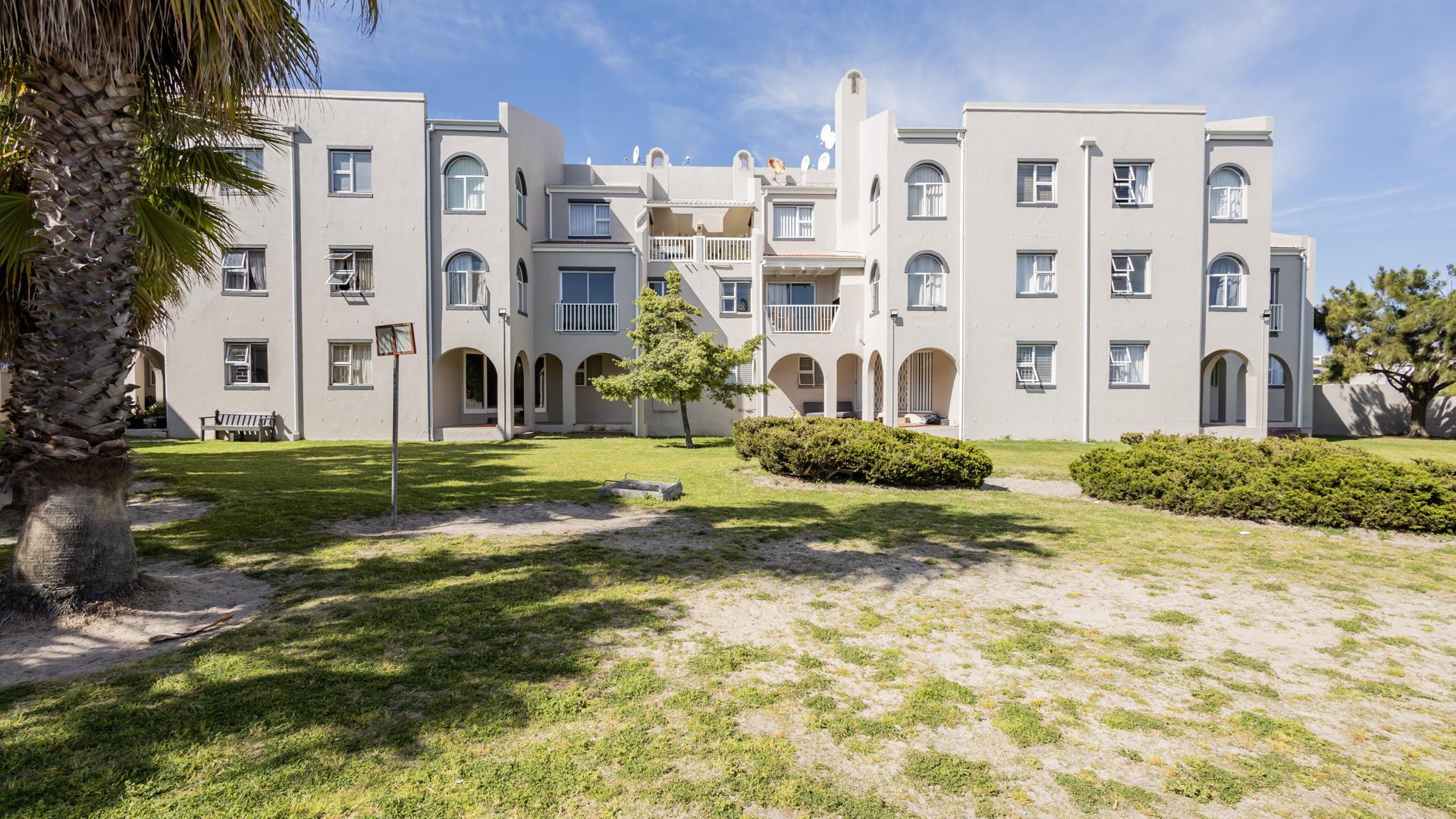 Front View of property in Blouberg Sands