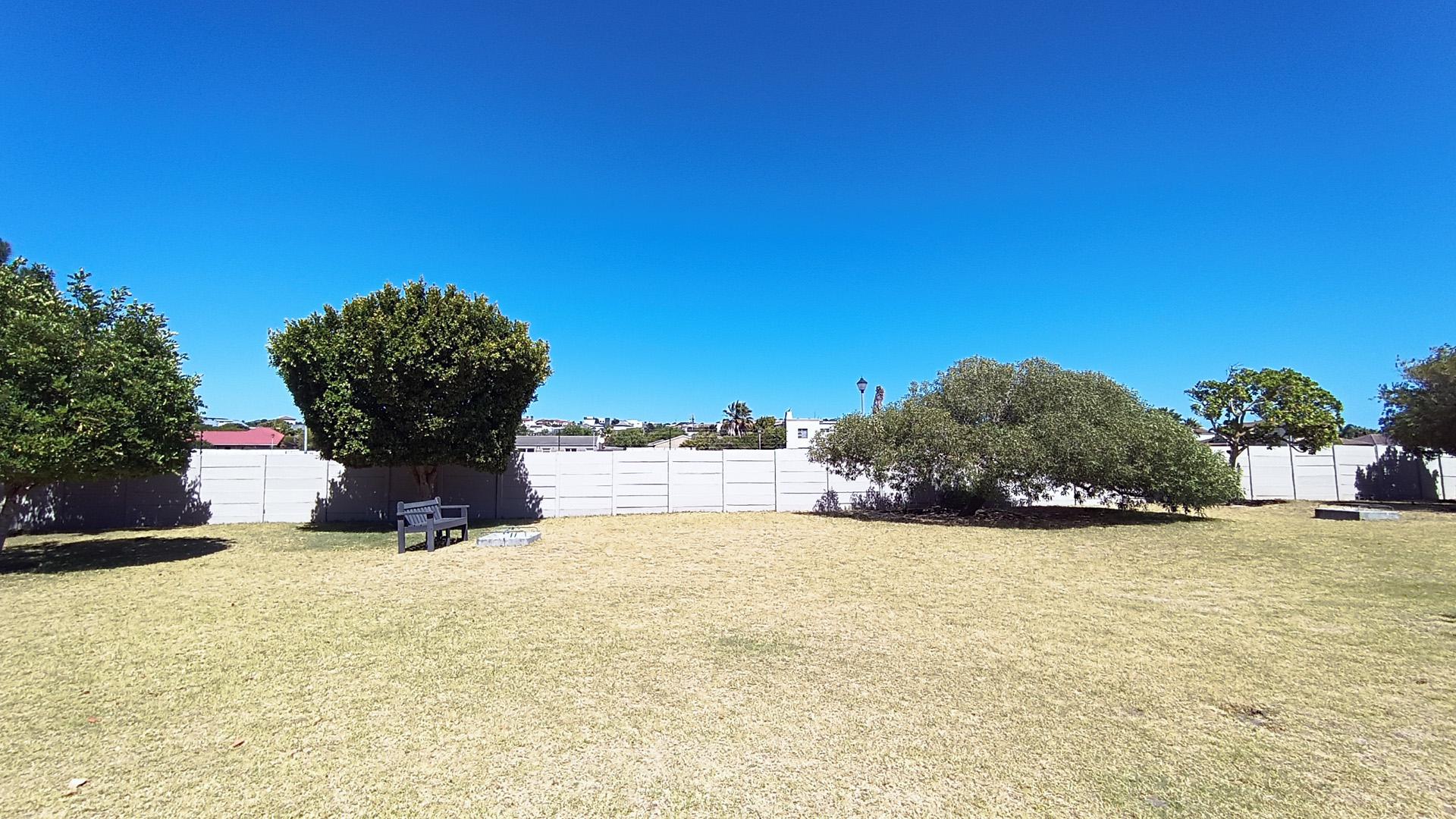 Entertainment of property in Blouberg Sands