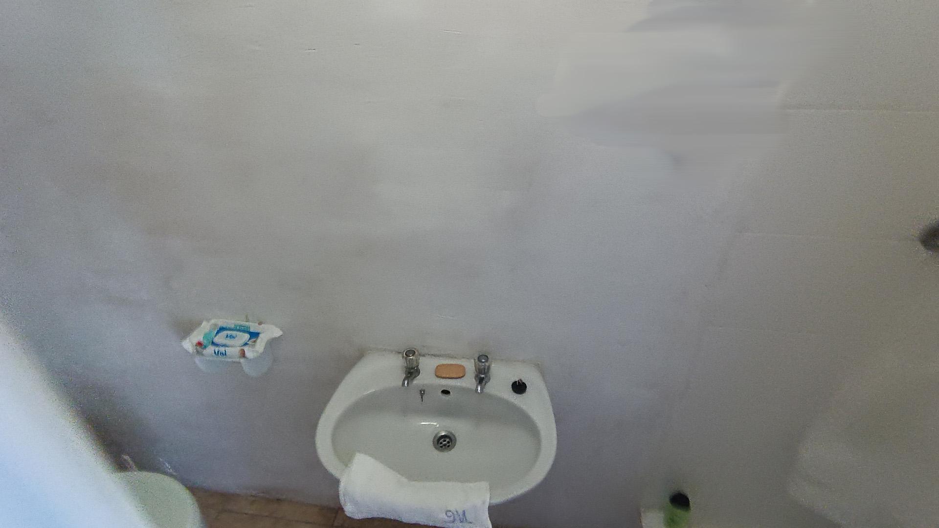 Bathroom 1 - 4 square meters of property in Blouberg Sands