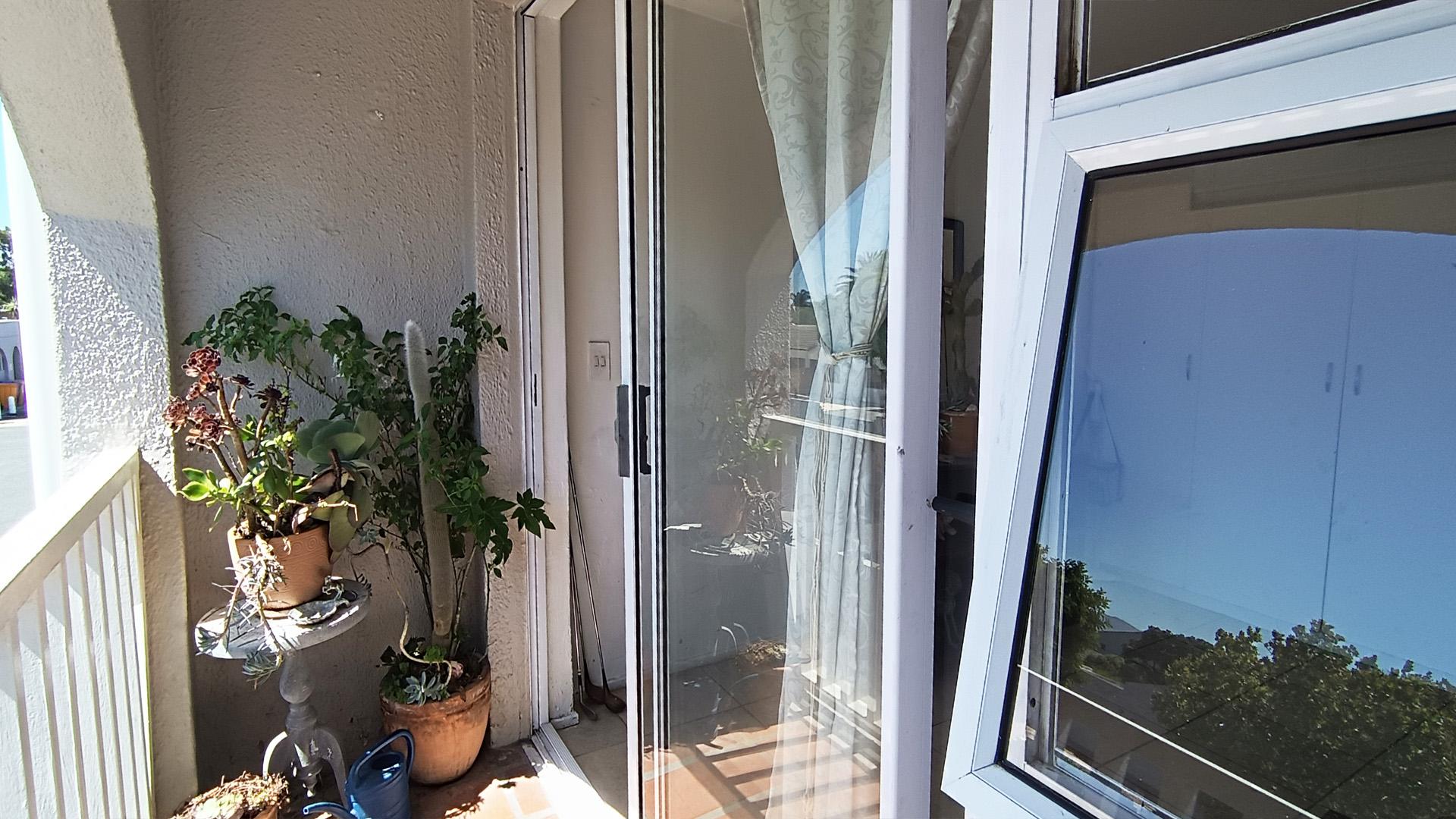 Balcony - 3 square meters of property in Blouberg Sands