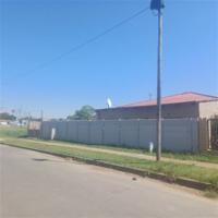 Front View of property in Krugersdorp