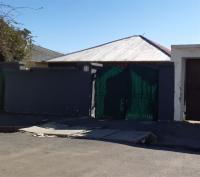 Front View of property in Orange Grove