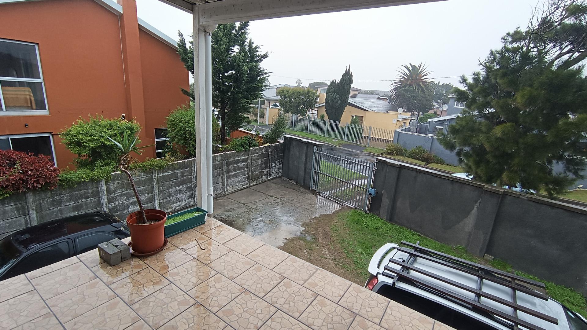 Balcony - 15 square meters of property in Lansdowne