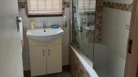 Bathroom 3+ of property in Yorkshire Estate