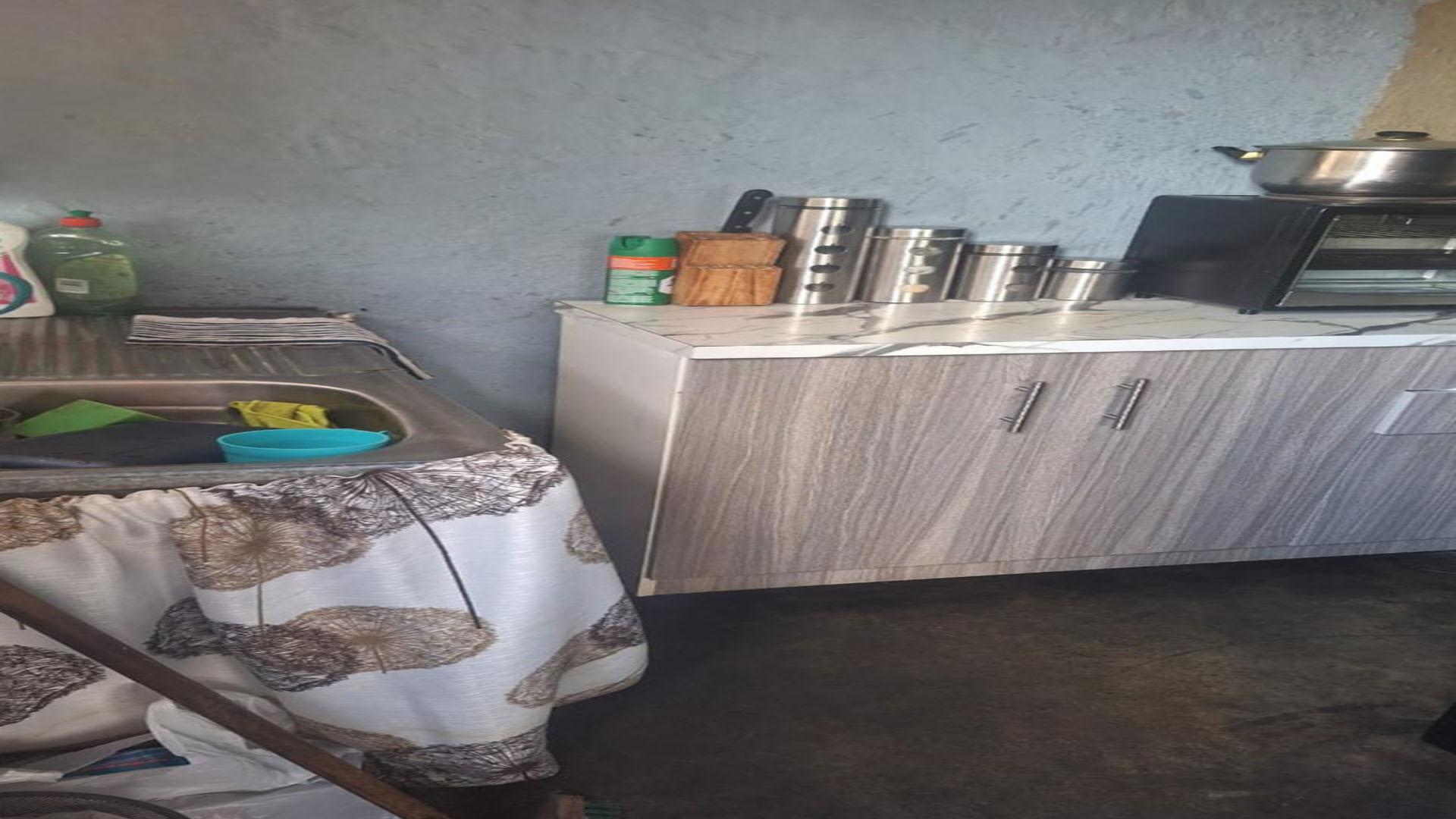 Kitchen of property in Geluksdal