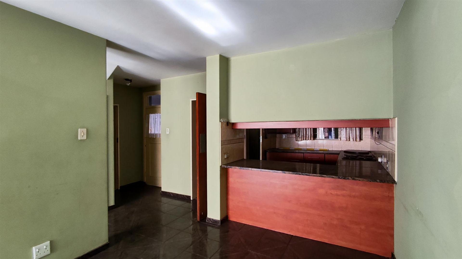 Dining Room - 10 square meters of property in Benoni