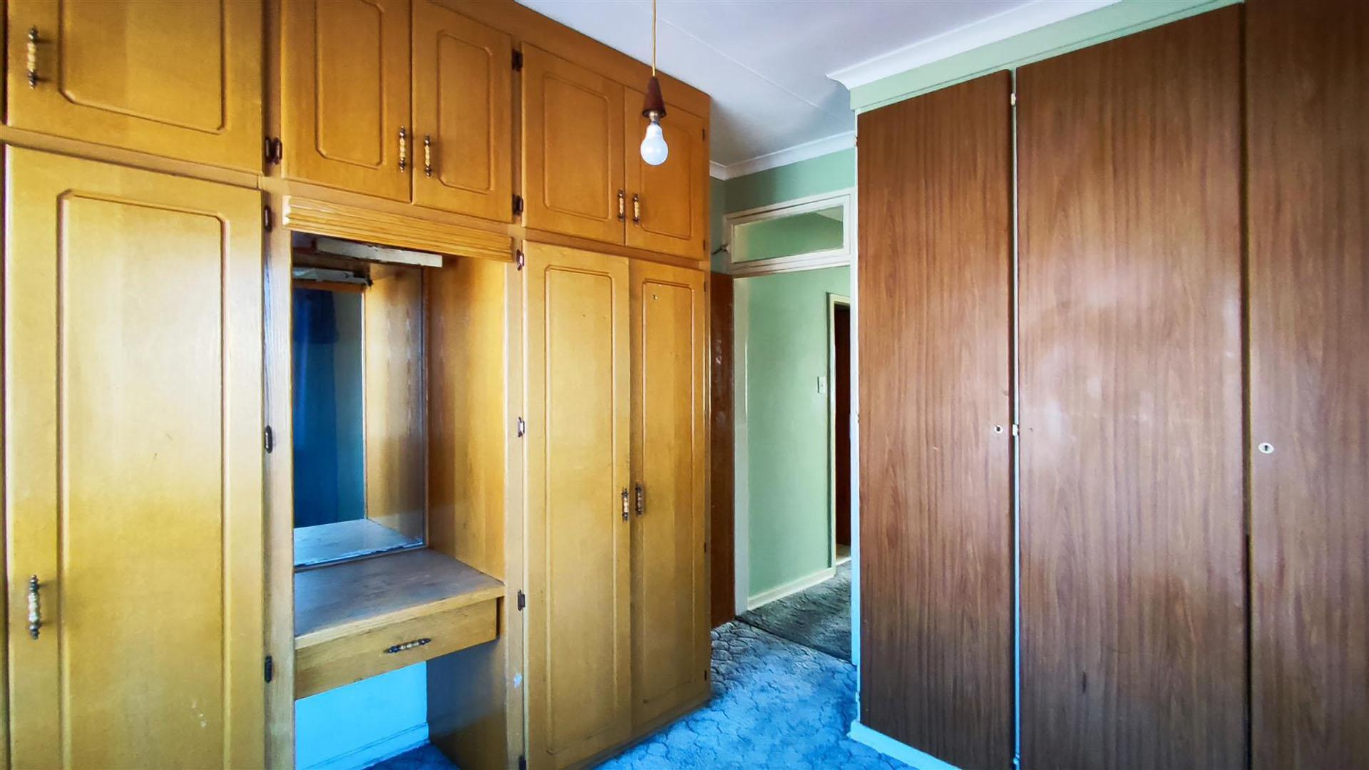 Bed Room 2 - 12 square meters of property in Benoni