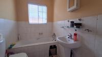 Bathroom 1 - 4 square meters of property in Honey Park