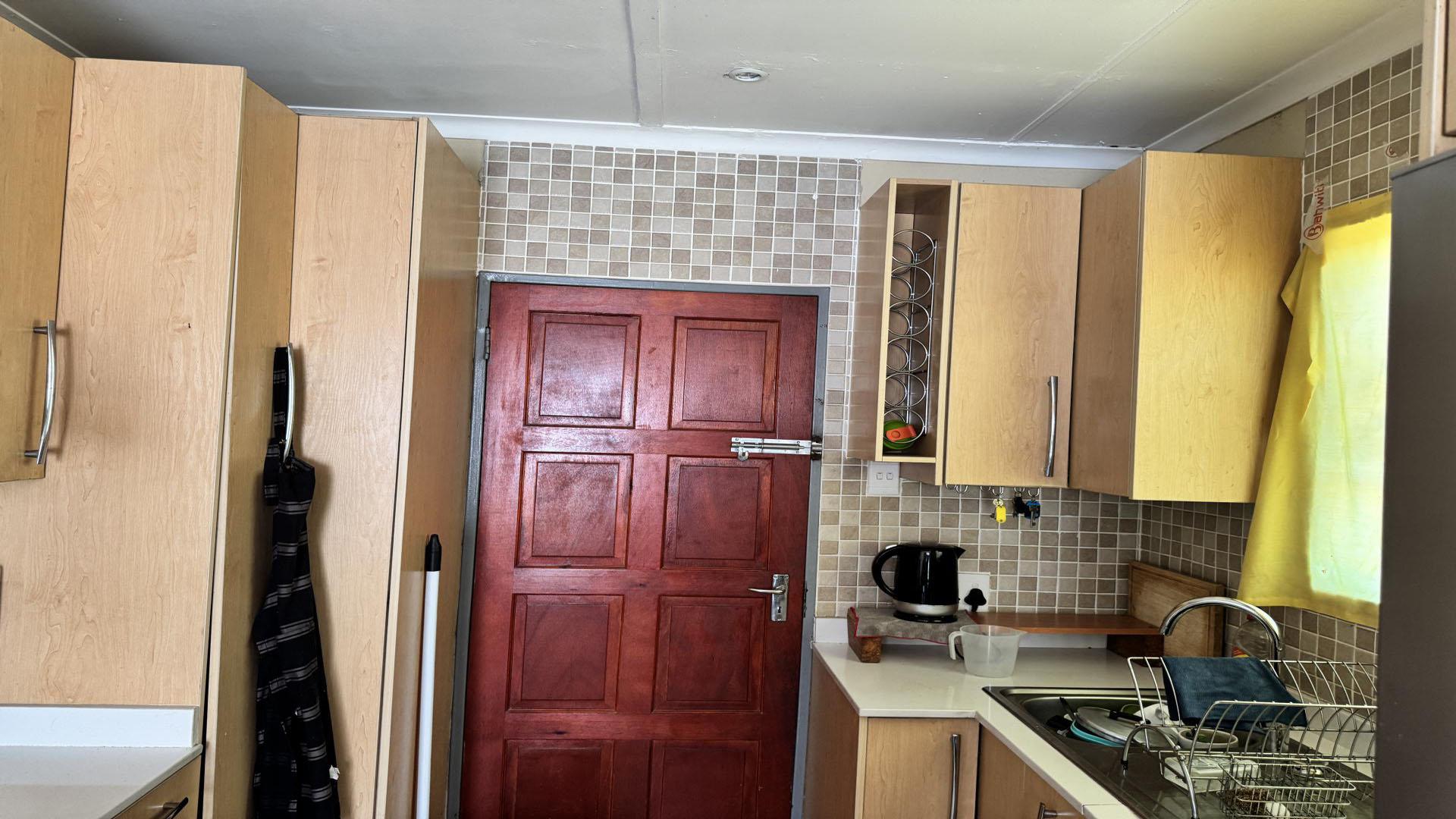 Kitchen of property in Riverside View