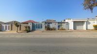 Front View of property in Riverside View
