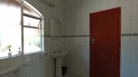 Bathroom 1 - 7 square meters of property in Jukskei Park