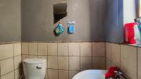 Flatlet - 59 square meters of property in Geduld