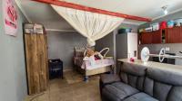 Flatlet - 59 square meters of property in Geduld