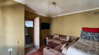 Flatlet - 59 square meters of property in Geduld