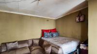 Flatlet - 59 square meters of property in Geduld