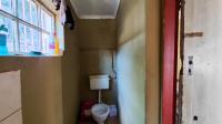 Flatlet - 59 square meters of property in Geduld