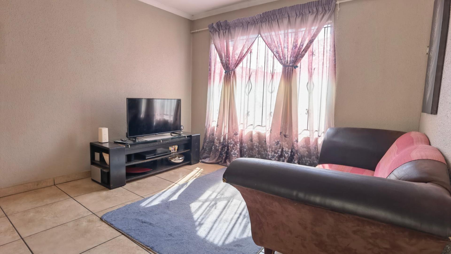 Lounges of property in Lotus Gardens