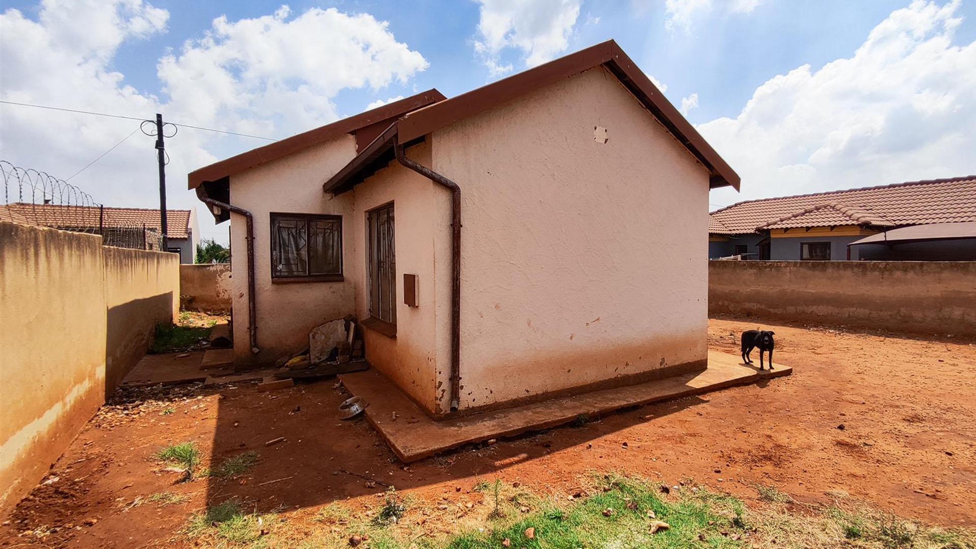Backyard of property in Dawn Park
