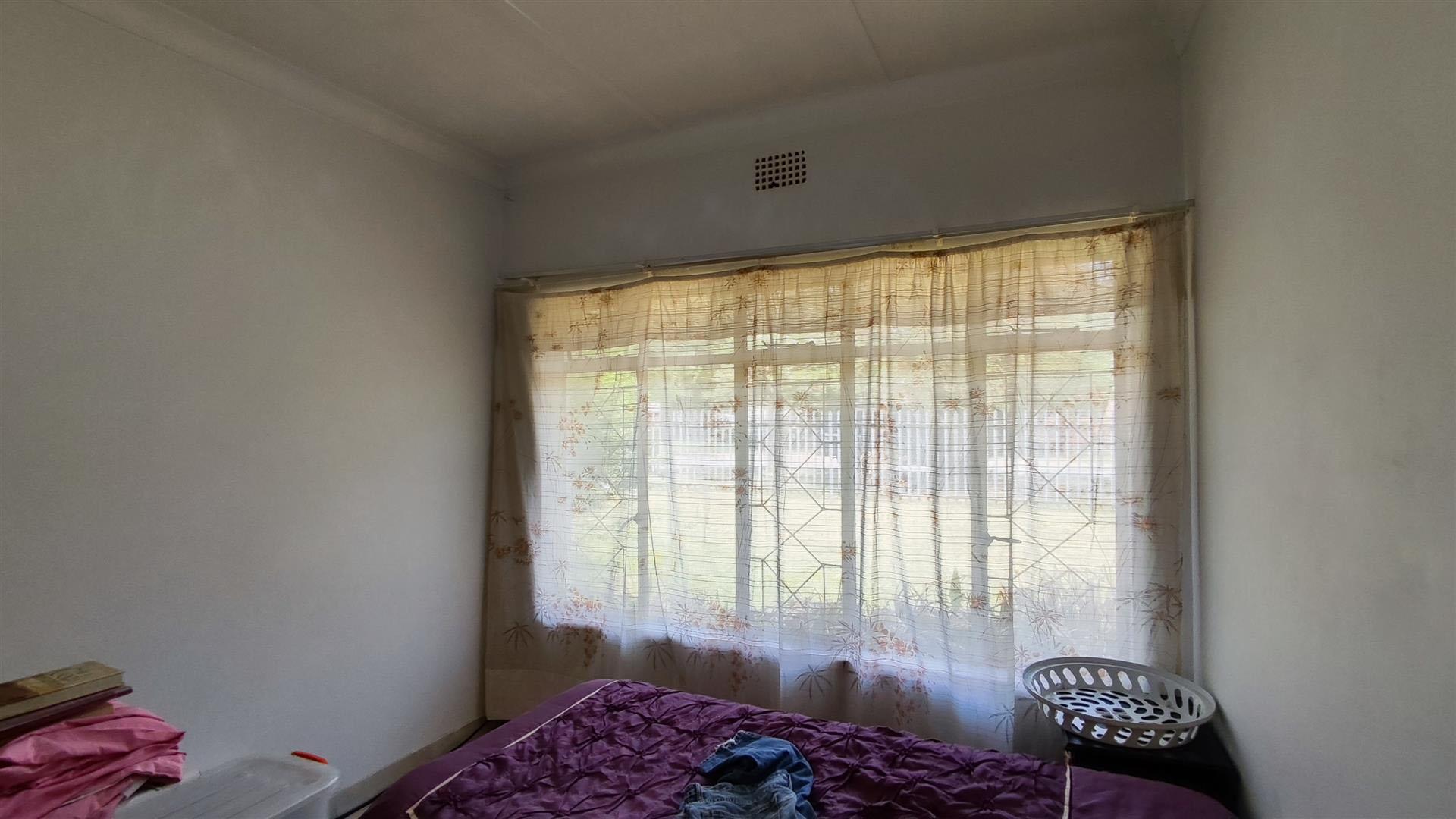 Bed Room 1 - 10 square meters of property in Three Rivers