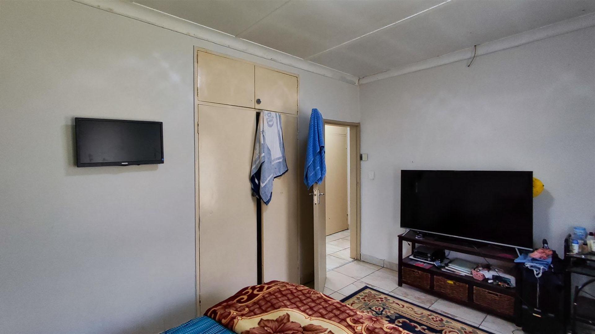 Bed Room 2 - 16 square meters of property in Three Rivers