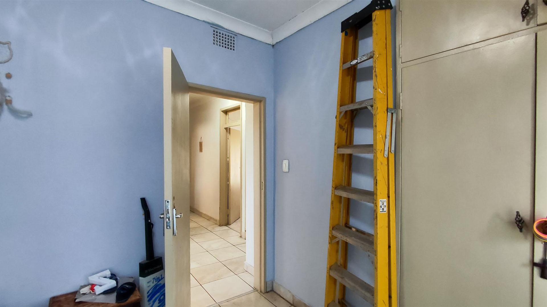 Bed Room 3 - 11 square meters of property in Three Rivers