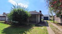 Front View of property in Three Rivers