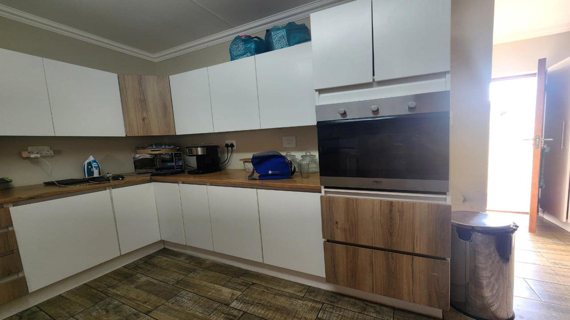 Kitchen of property in Fountains Estate
