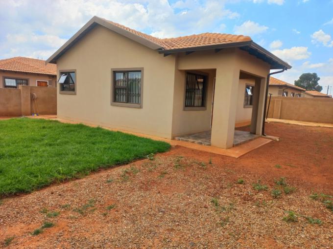 3 Bedroom House for Sale For Sale in Vosloorus - MR619753