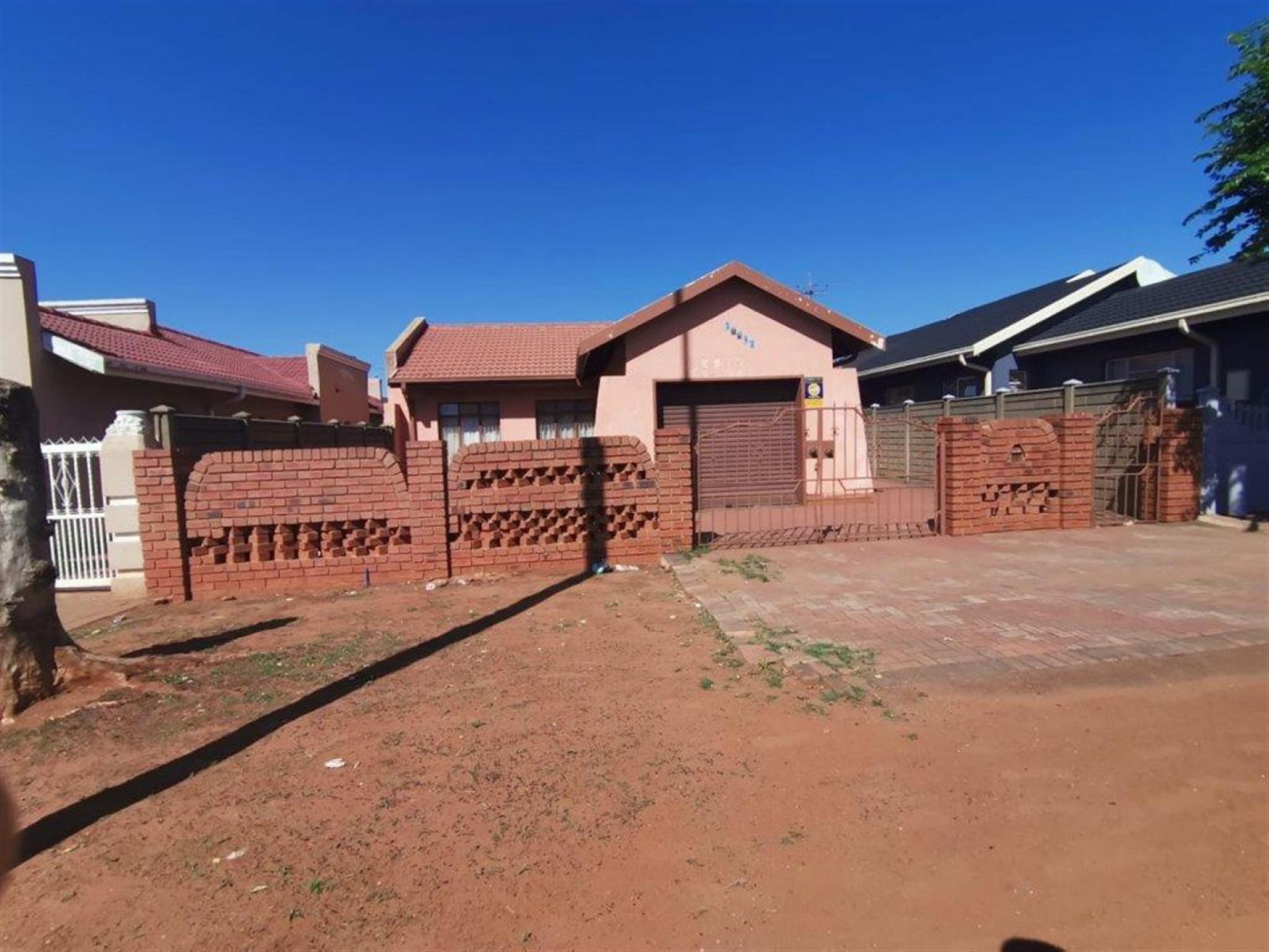 Front View of property in Sebokeng
