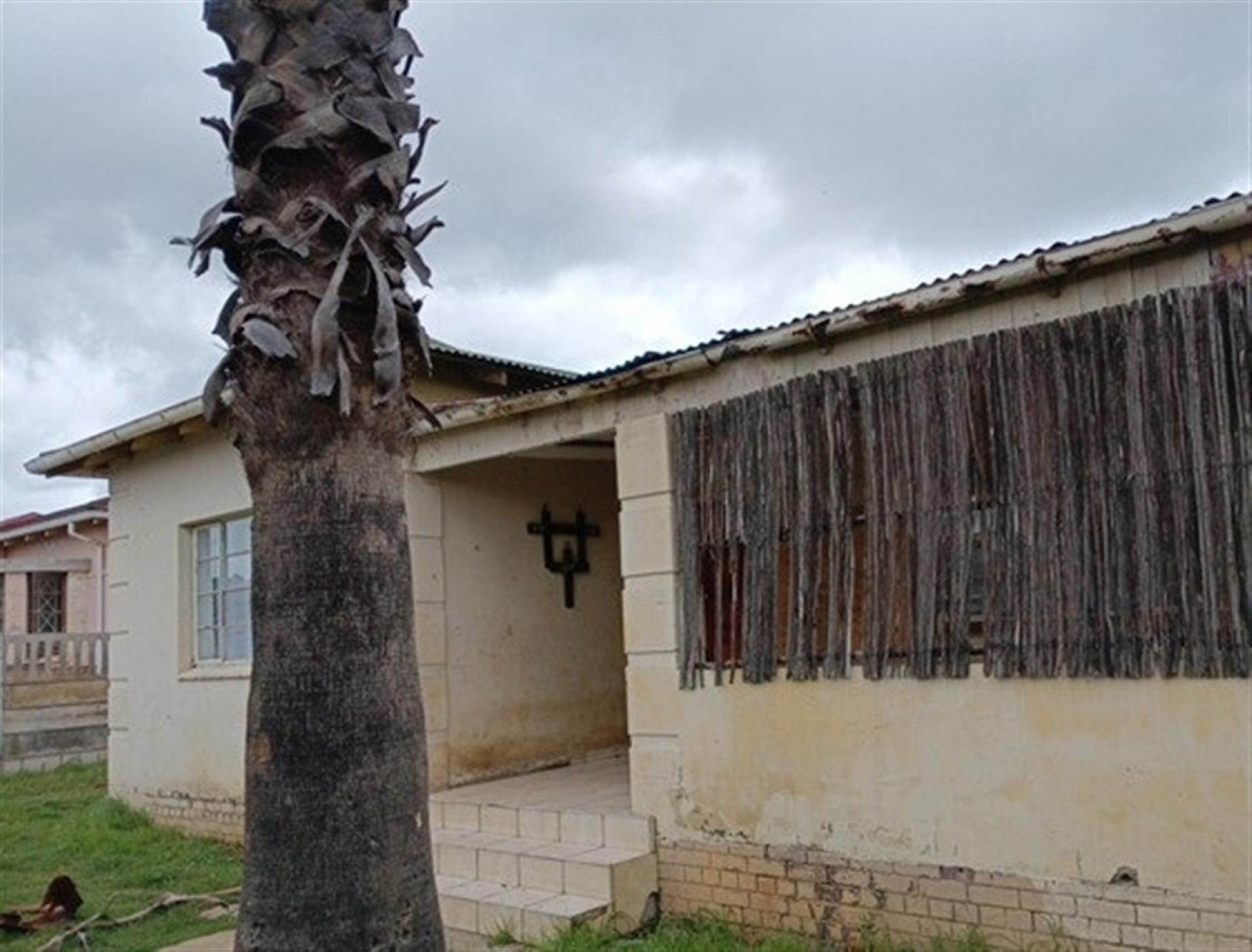 Front View of property in Geduld