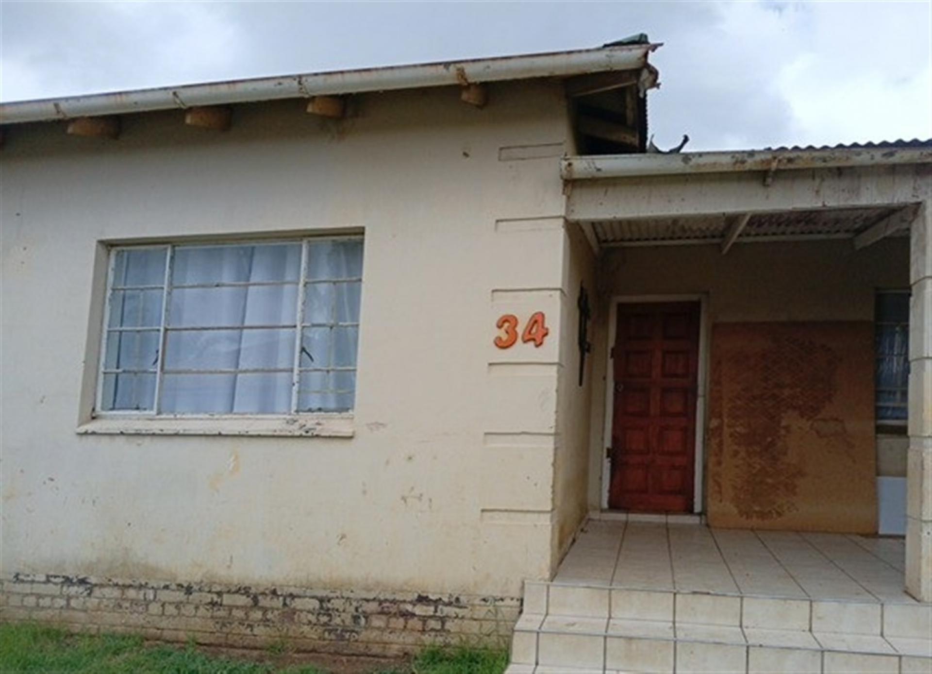 Front View of property in Geduld
