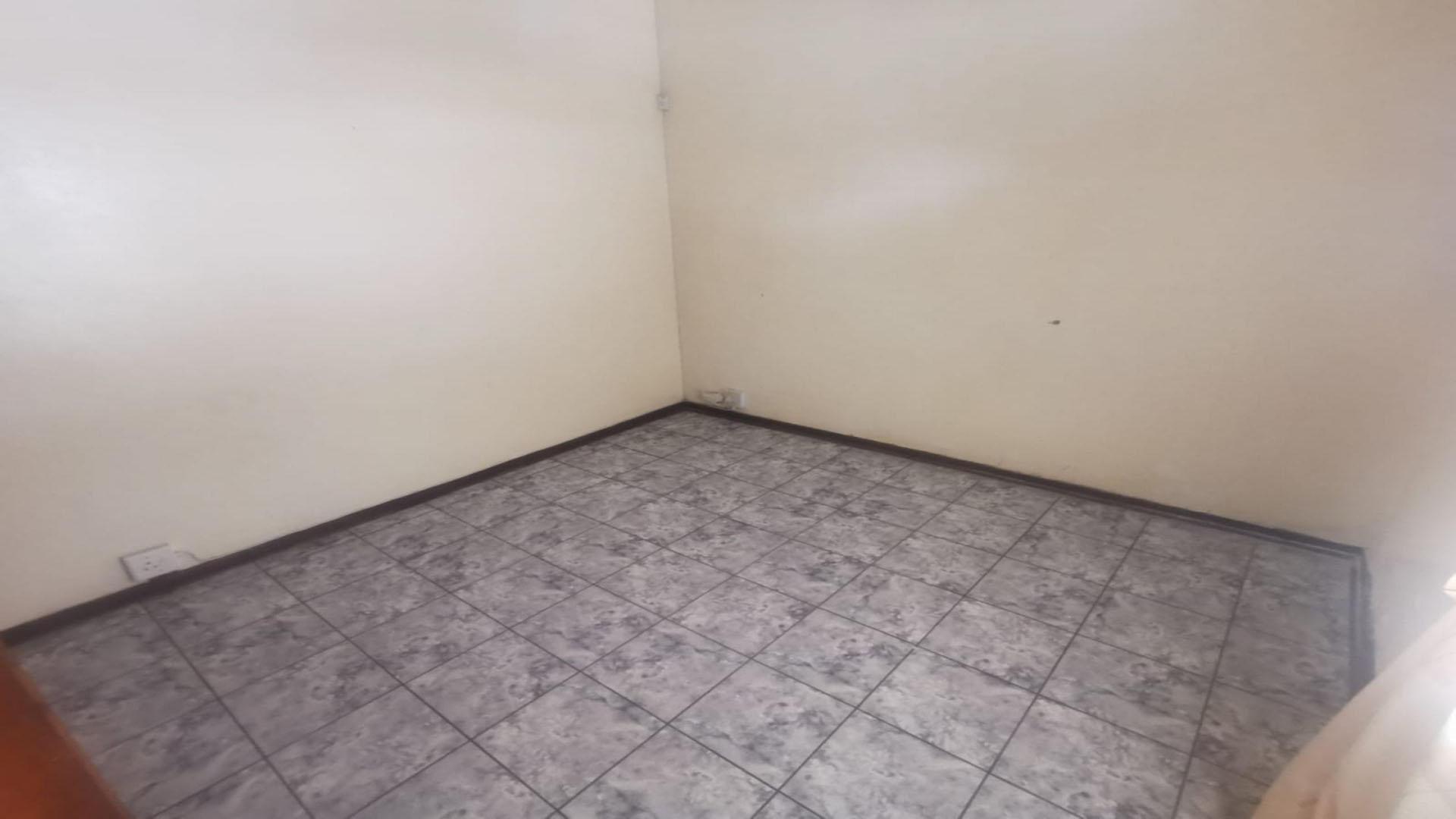 Bed Room 1 of property in Kimberley